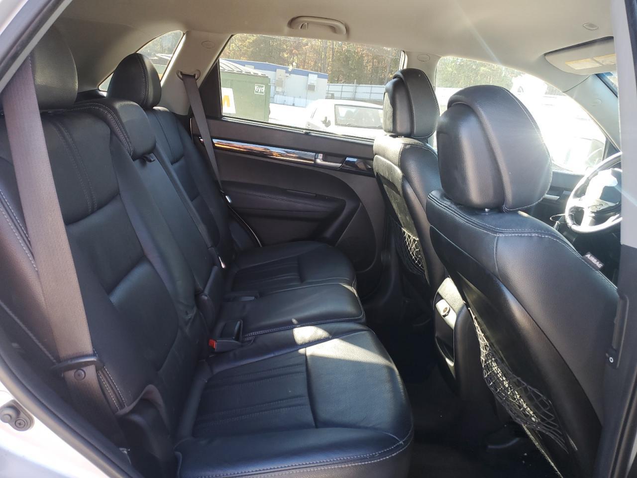 2014 KIA SORENTO