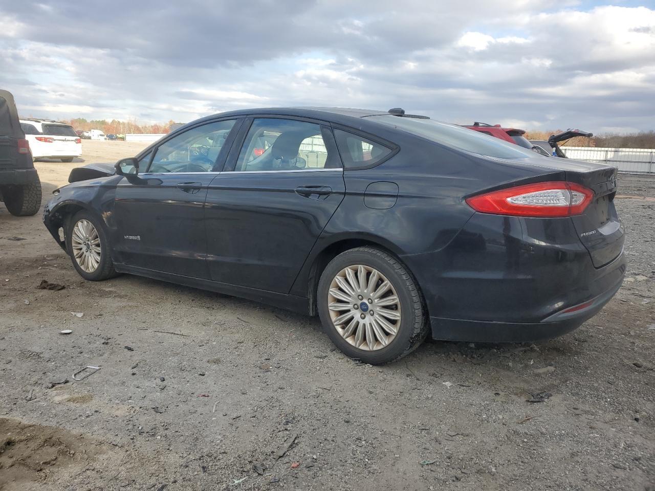2013 FORD FUSION