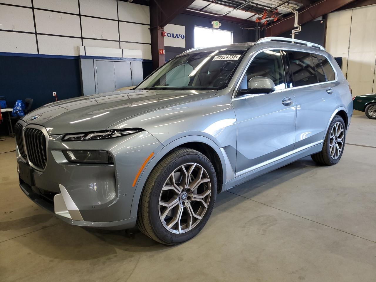 2023 BMW X7