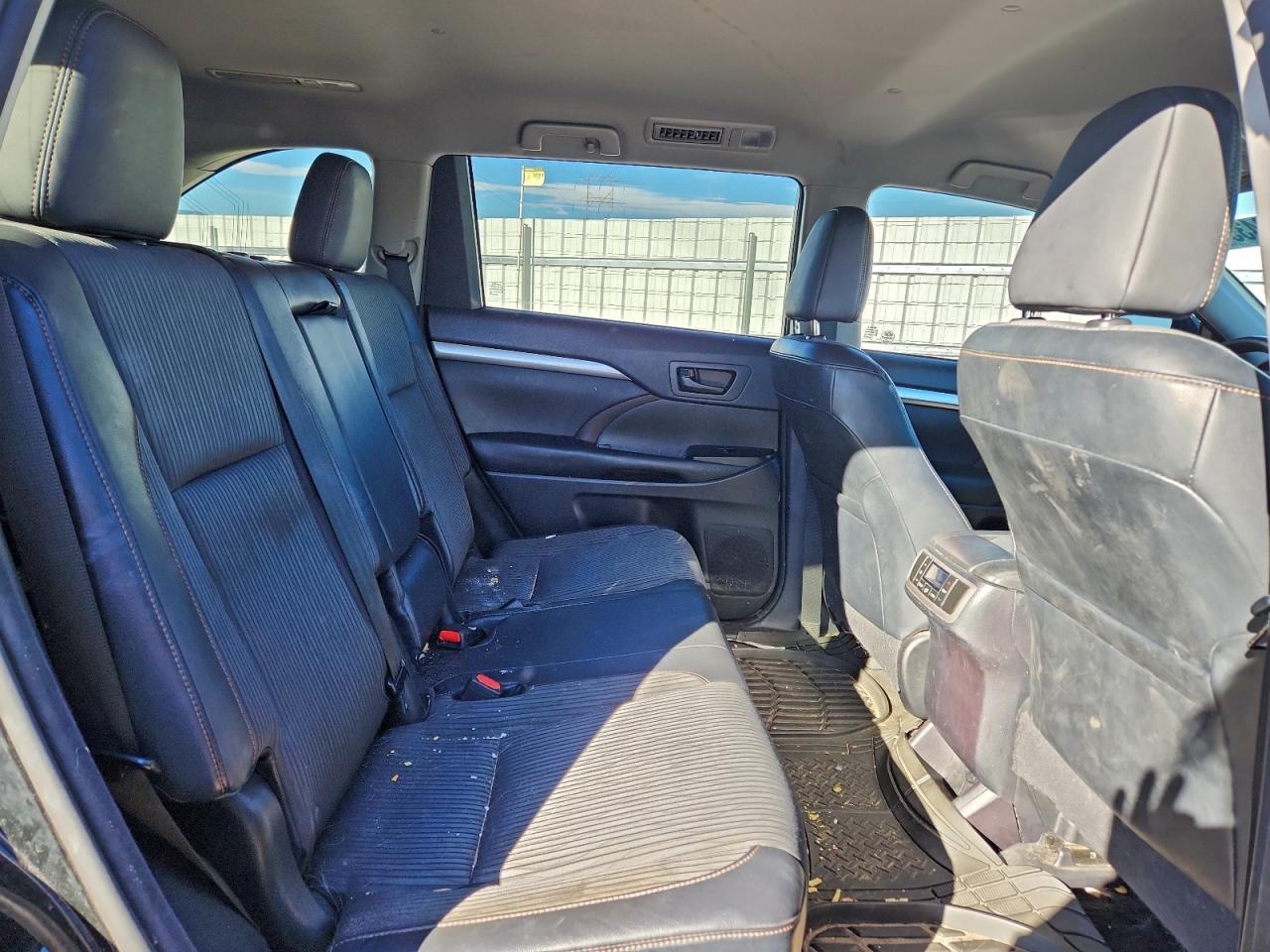 2014 TOYOTA HIGHLANDER