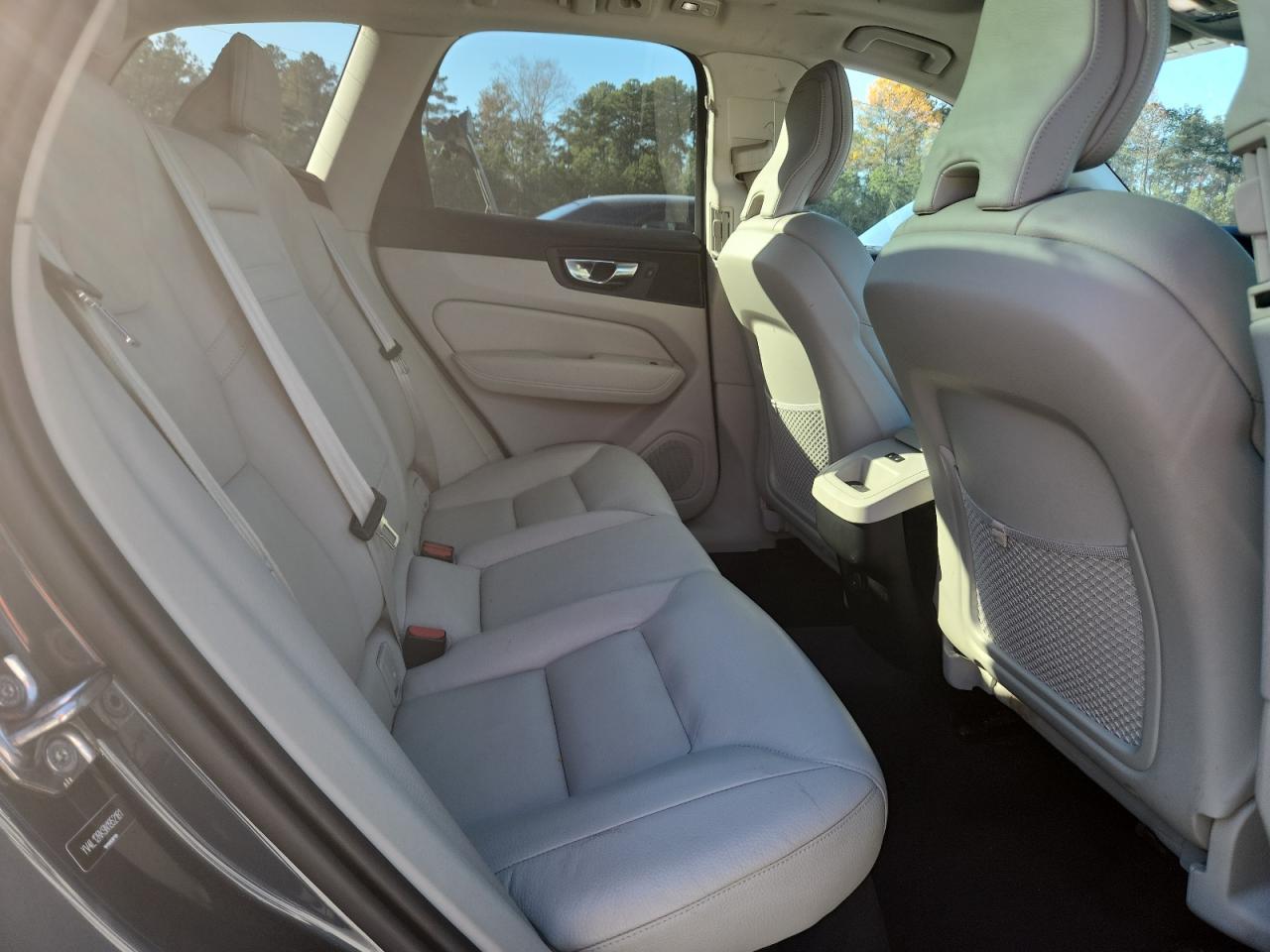 2022 VOLVO XC60