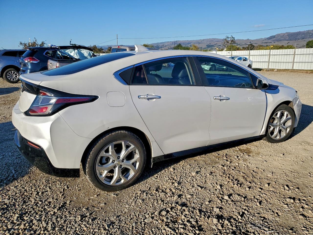 2017 CHEVROLET VOLT