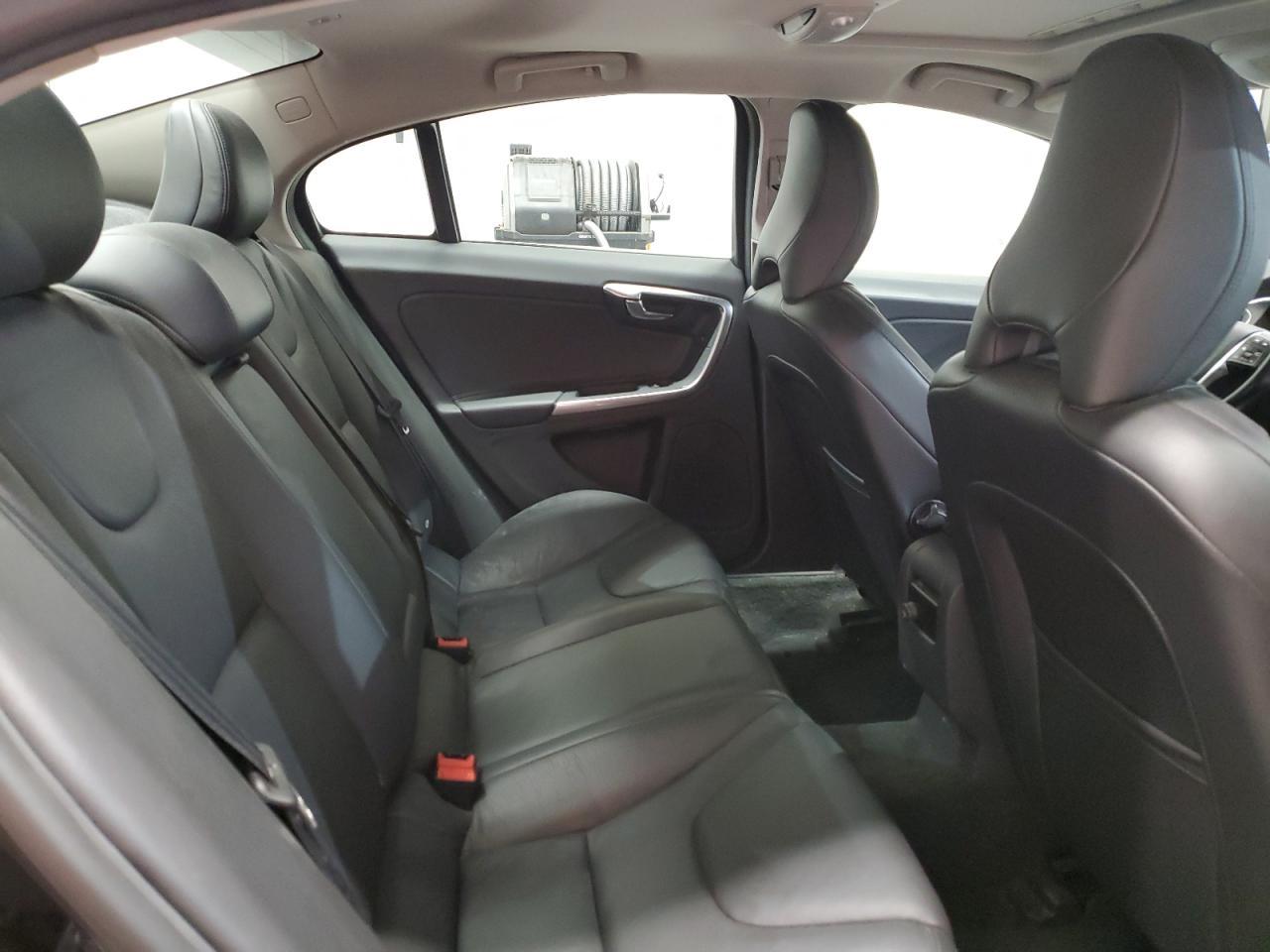 2014 VOLVO S60