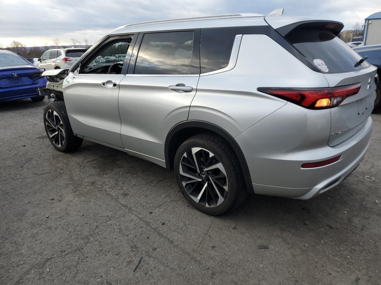 2022 MITSUBISHI outlander