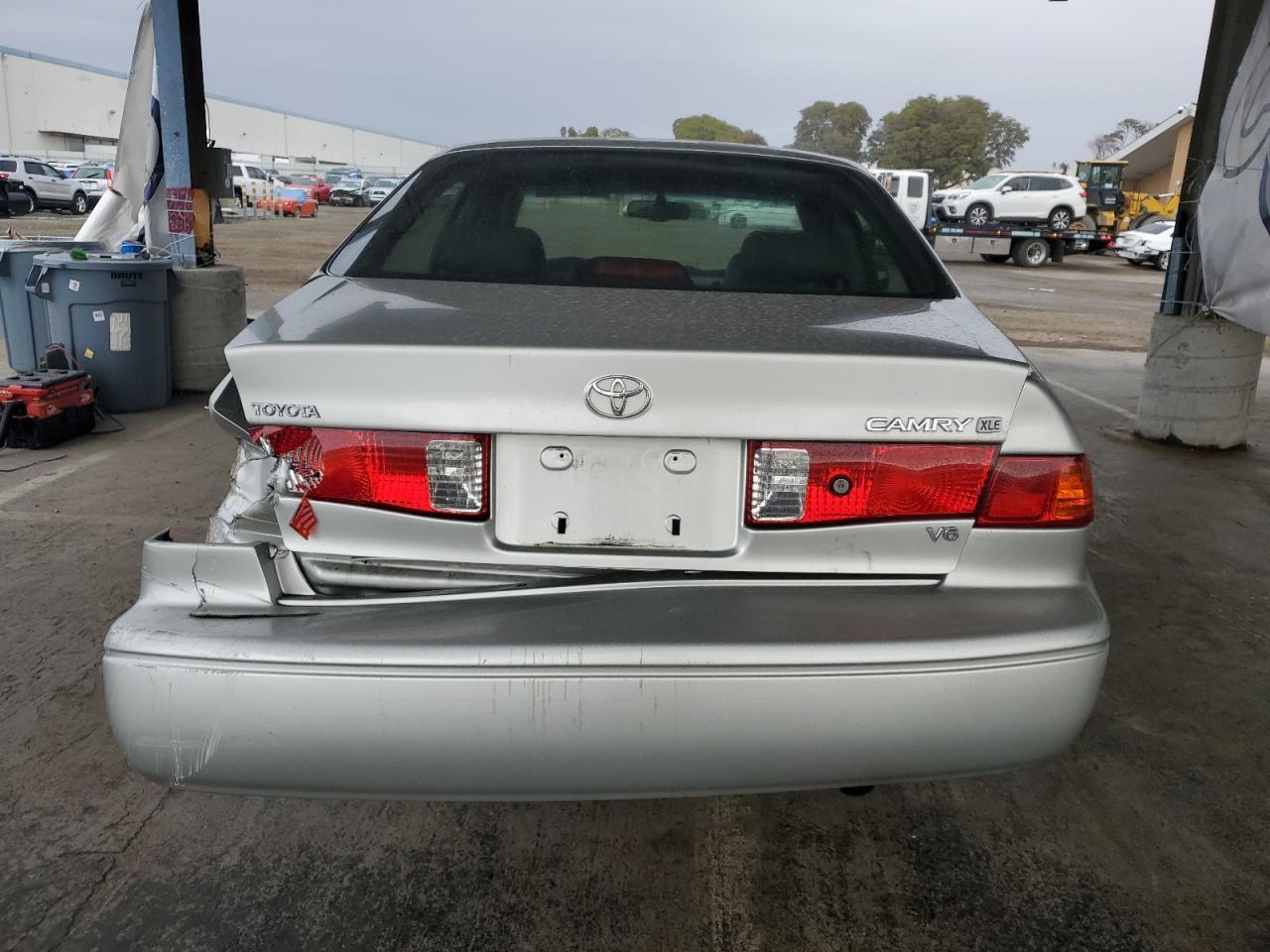 2001 TOYOTA CAMRY