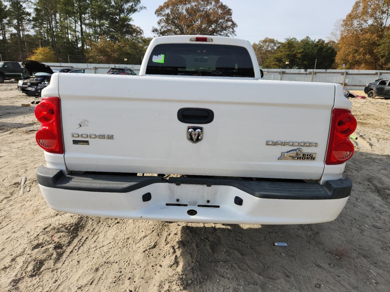 2011 DODGE Dakota