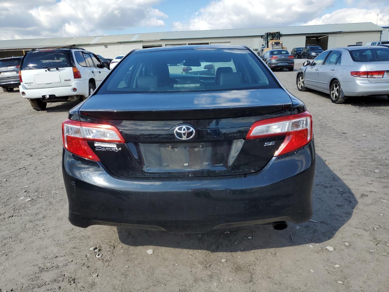 2013 TOYOTA CAMRY