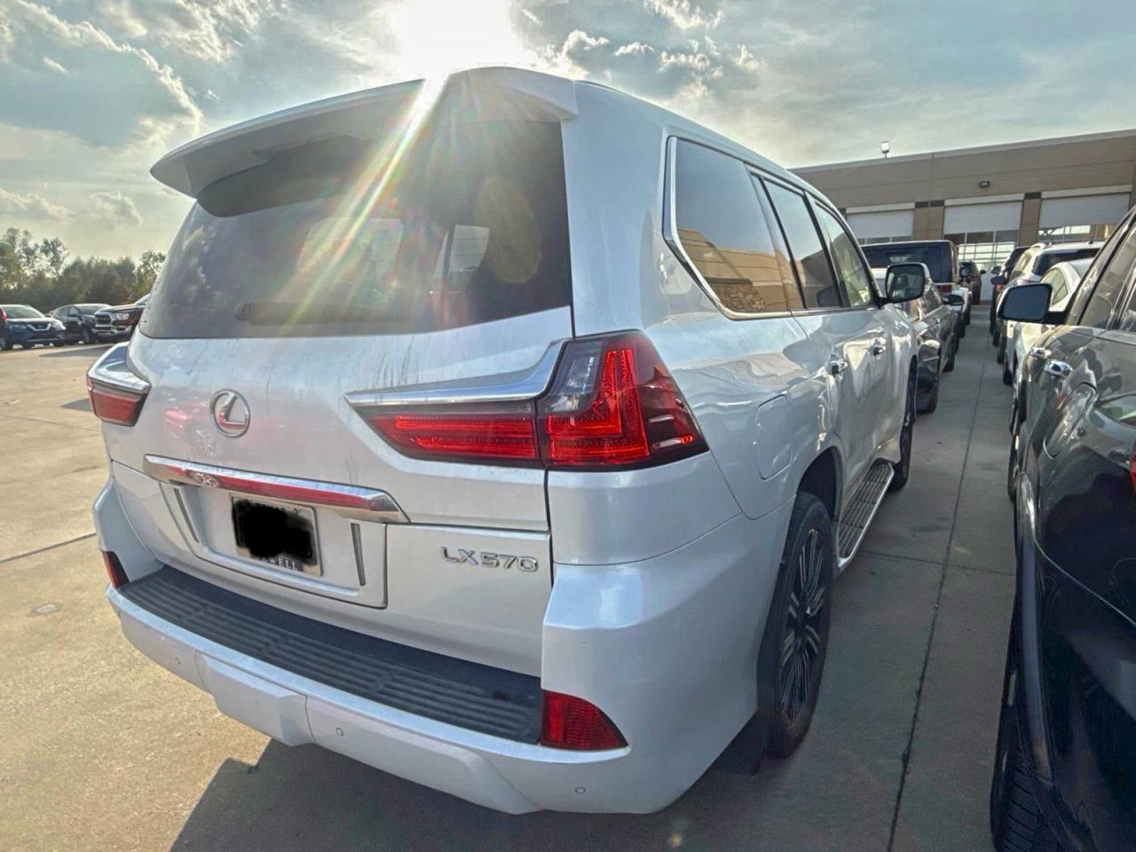 2018 LEXUS LX 570