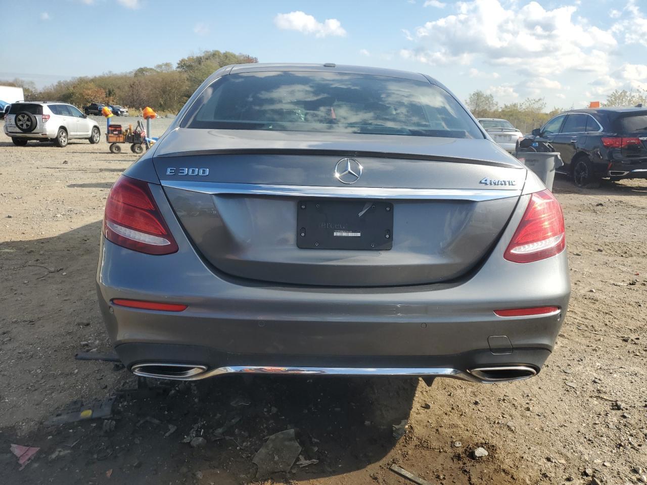2017 MERCEDES-BENZ E-Class
