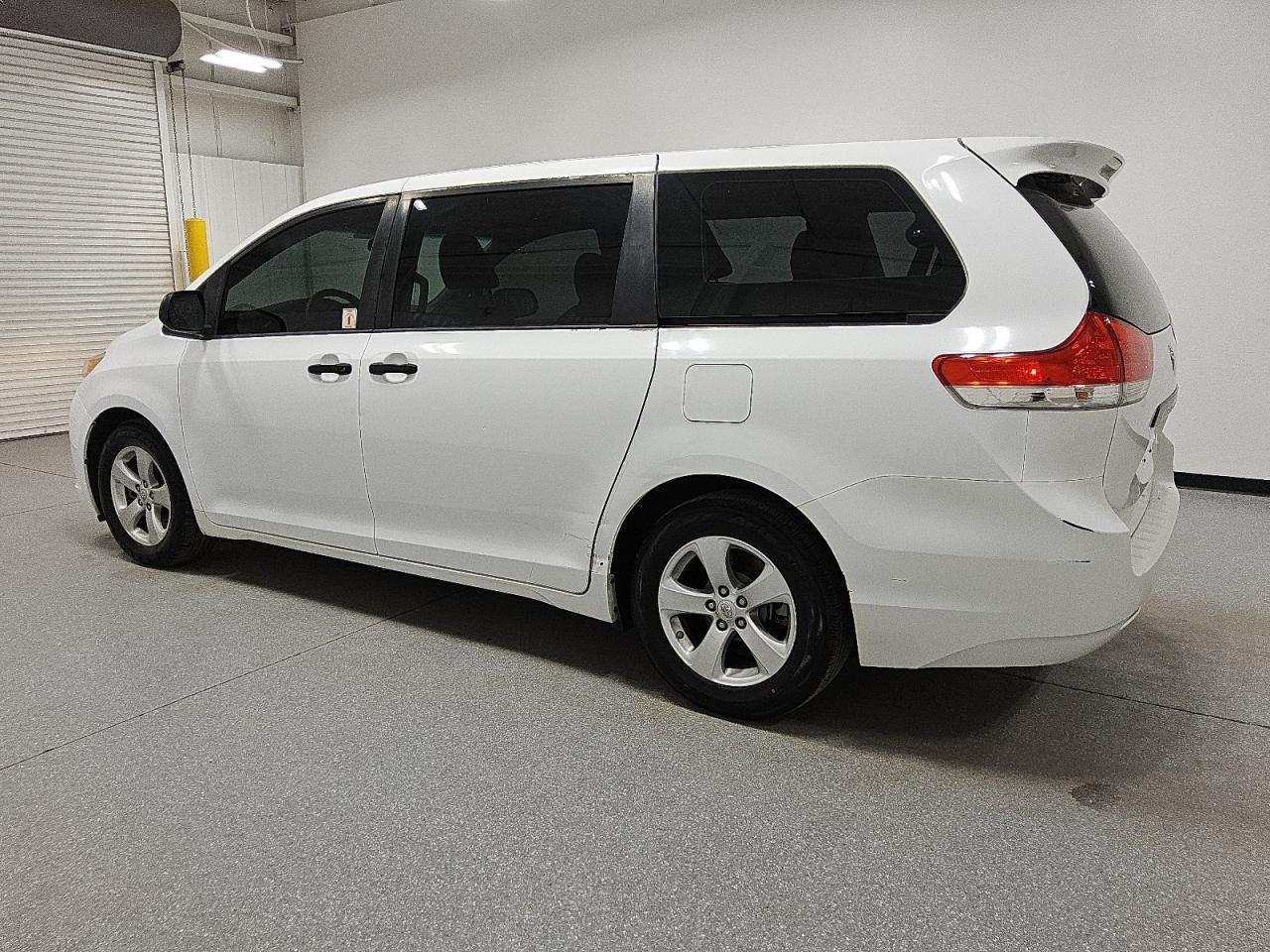 2013 TOYOTA SIENNA