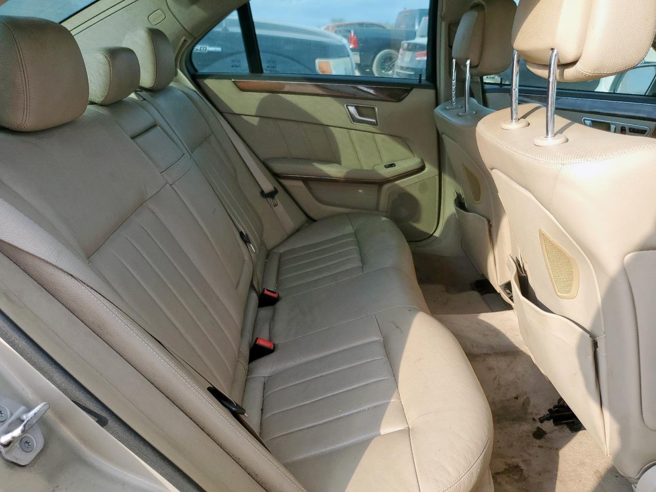 2012 MERCEDES-BENZ E-Class