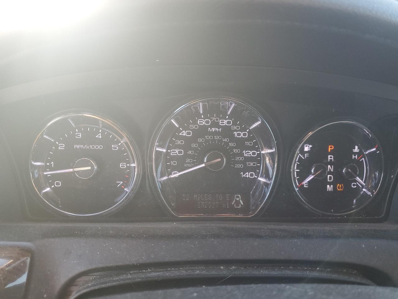 2011 LINCOLN MKS