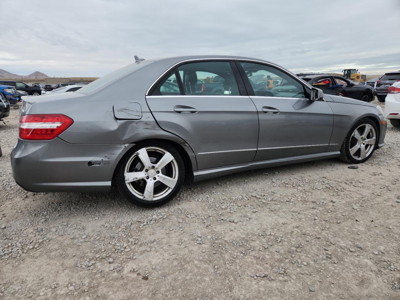 2011 MERCEDES-BENZ E-Class