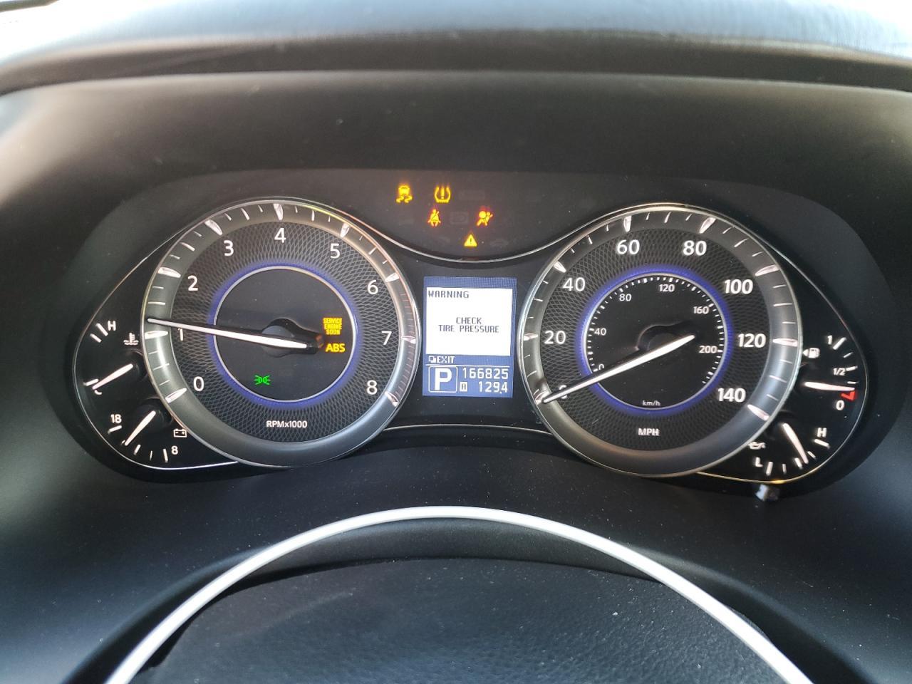 2011 INFINITI QX56