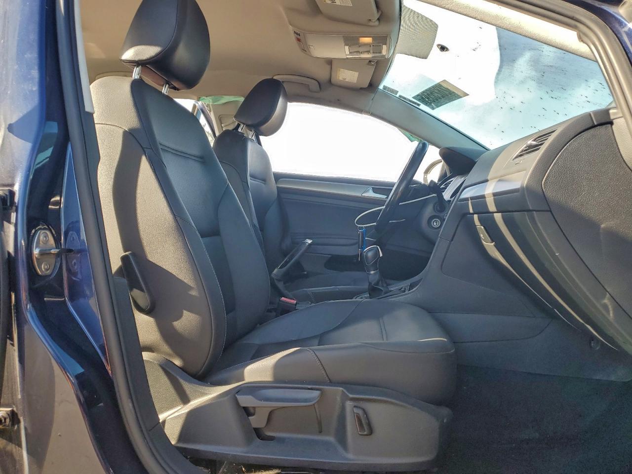 2015 VOLKSWAGEN GOLF