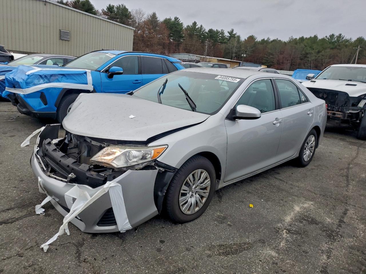 2014 TOYOTA CAMRY