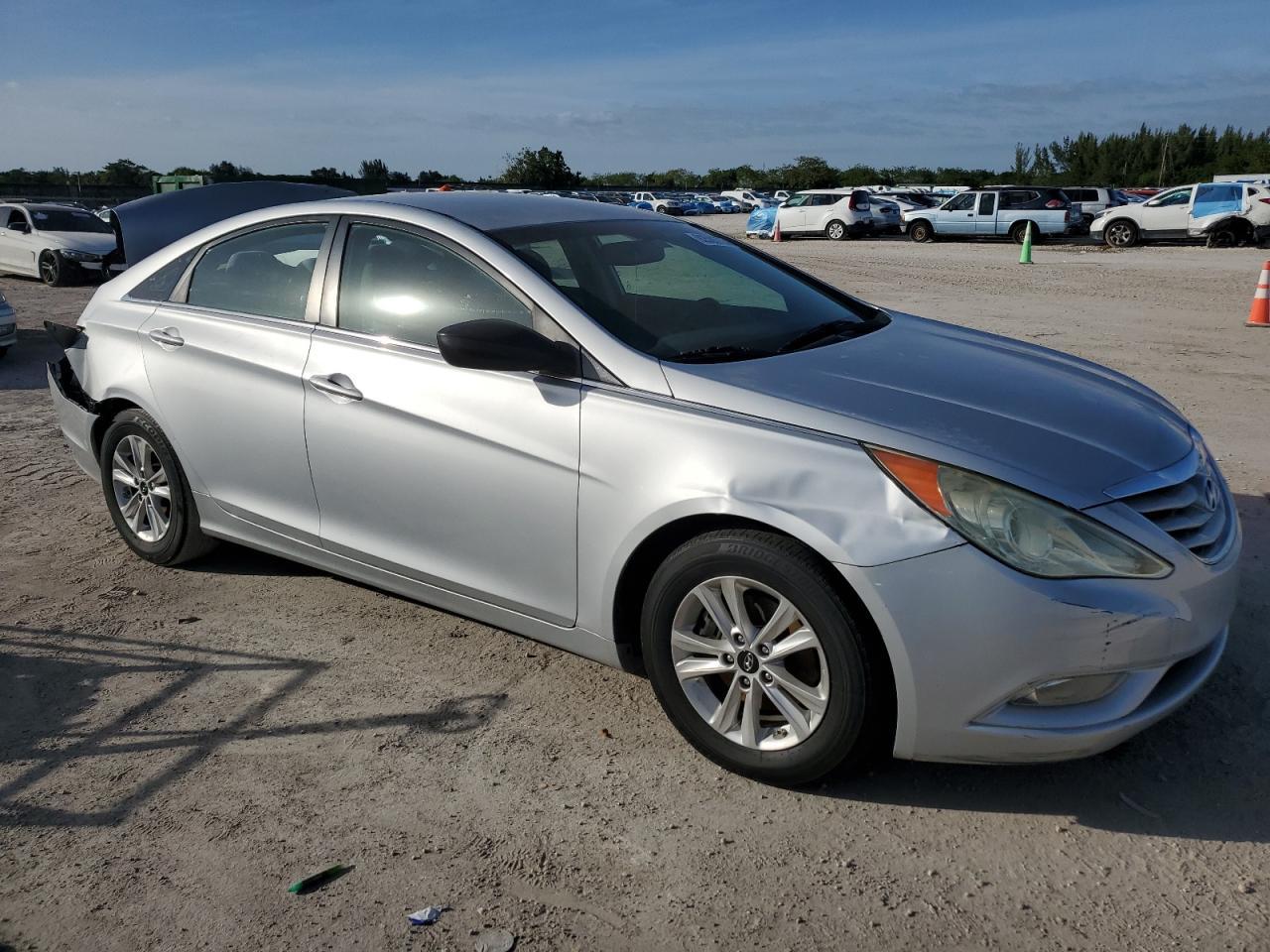 2013 HYUNDAI SONATA