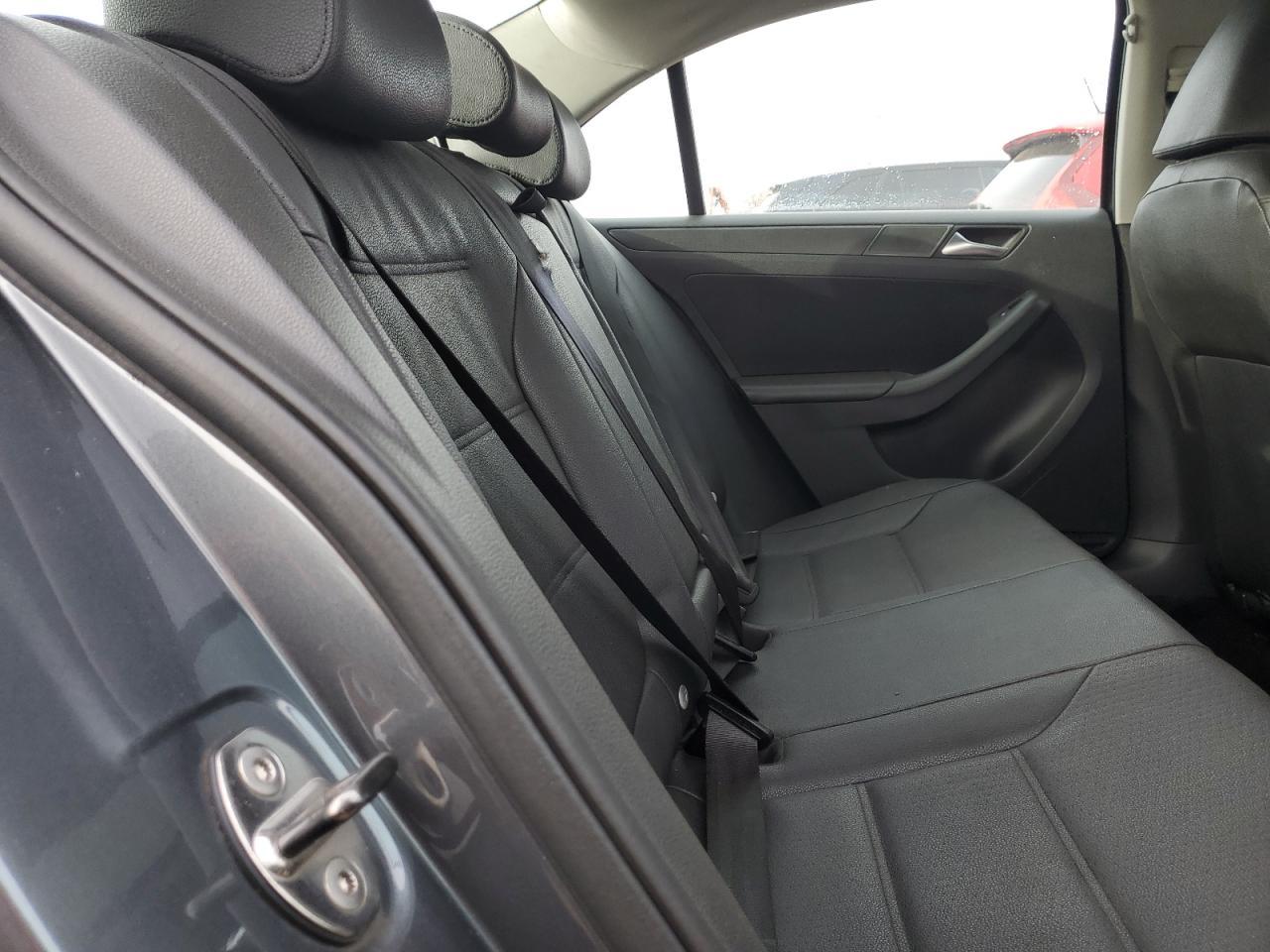 2011 VOLKSWAGEN JETTA
