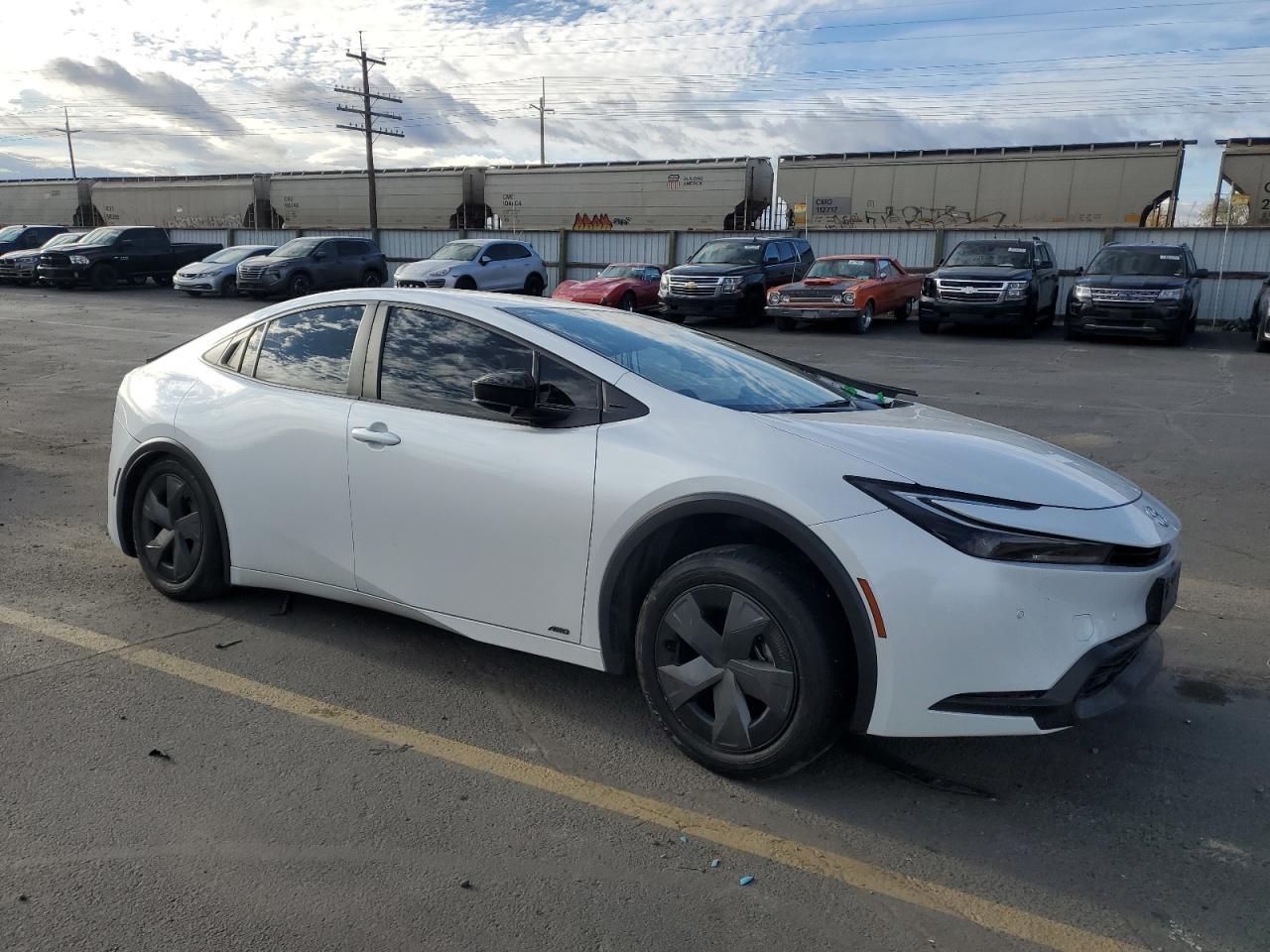 2024 TOYOTA PRIUS