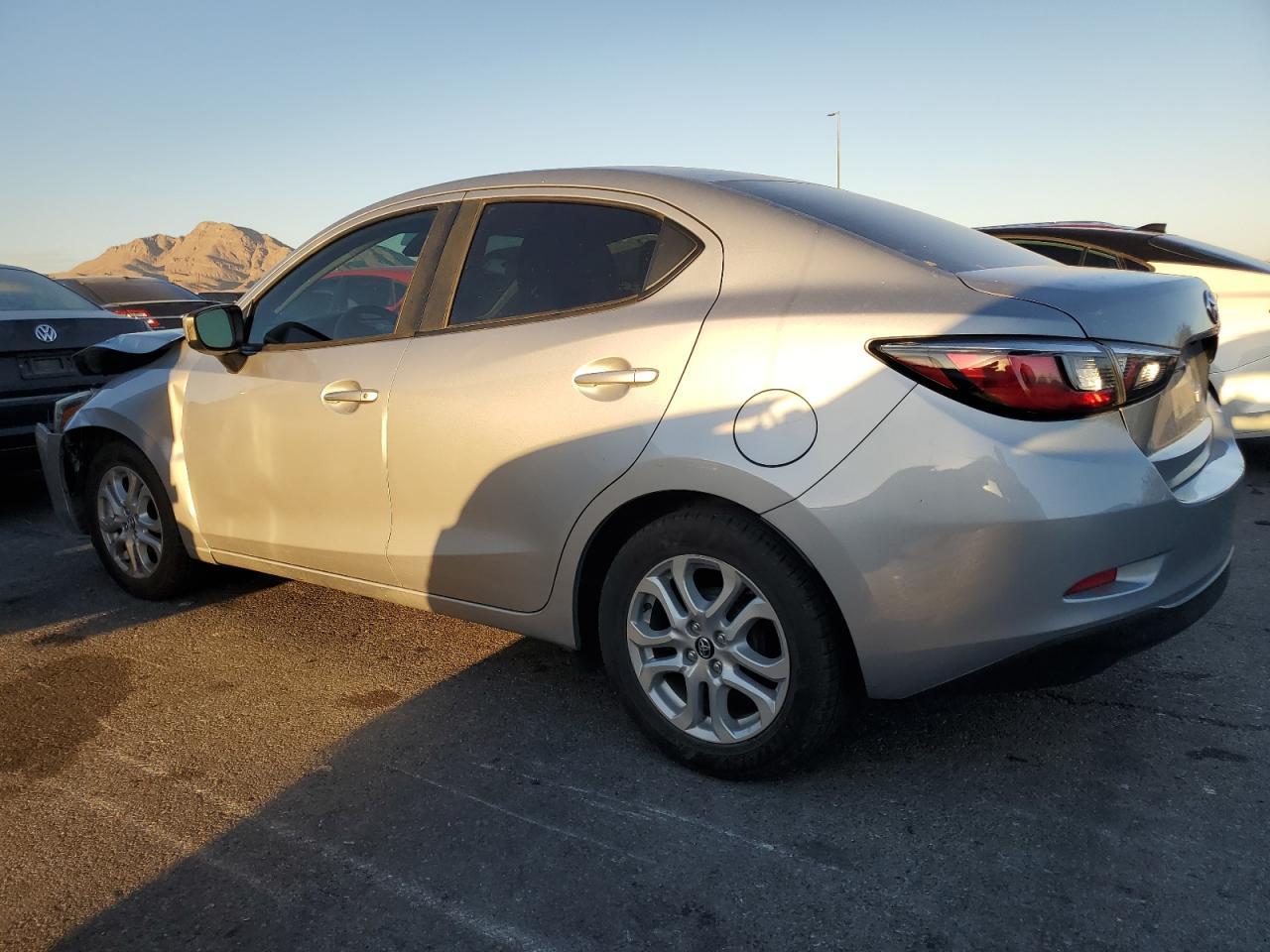 2017 TOYOTA YARIS