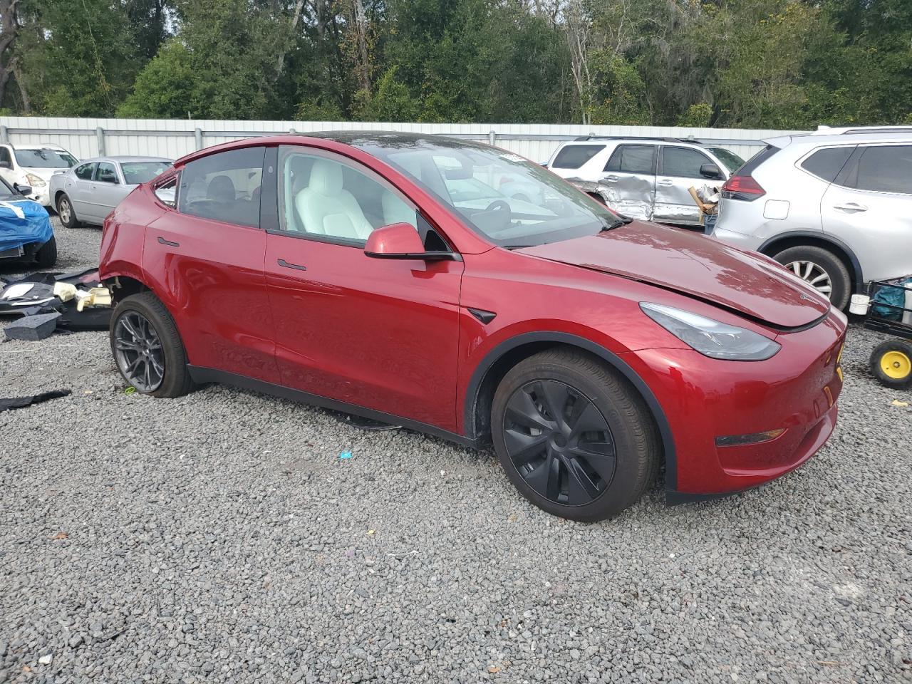 2025 TESLA MODEL Y