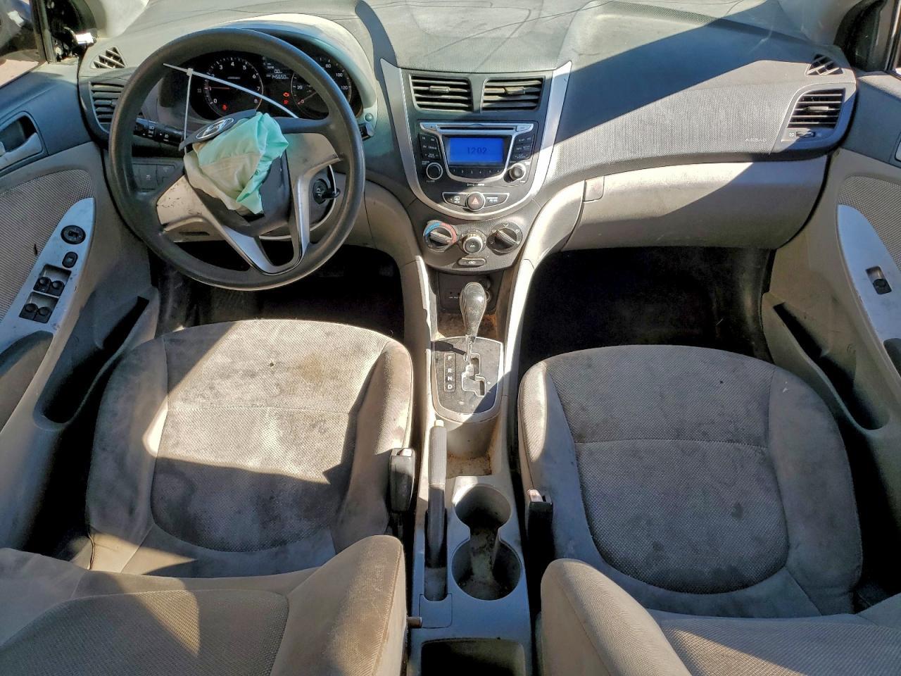 2012 HYUNDAI ACCENT