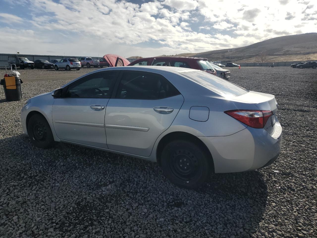 2015 TOYOTA COROLLA