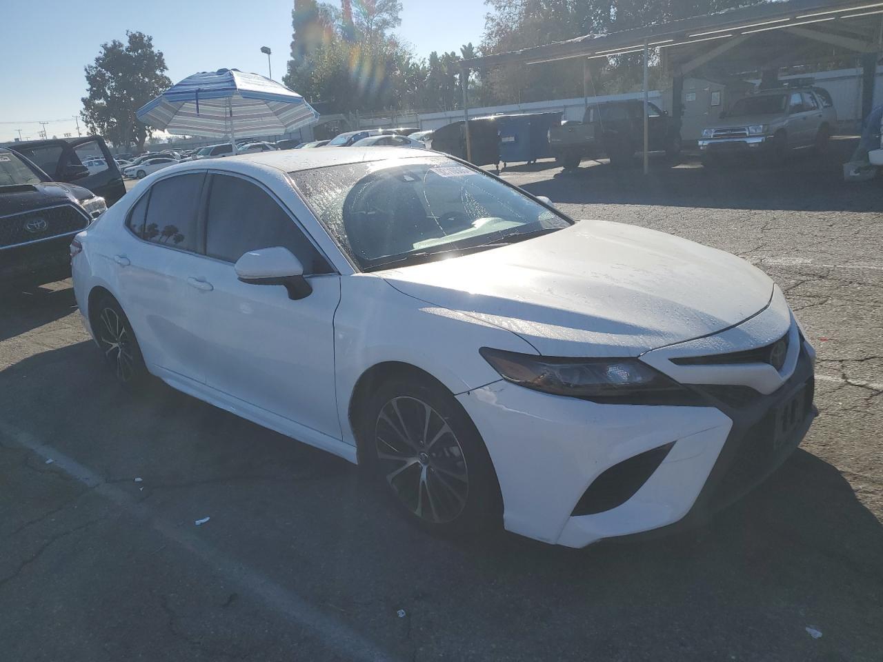 2018 TOYOTA CAMRY