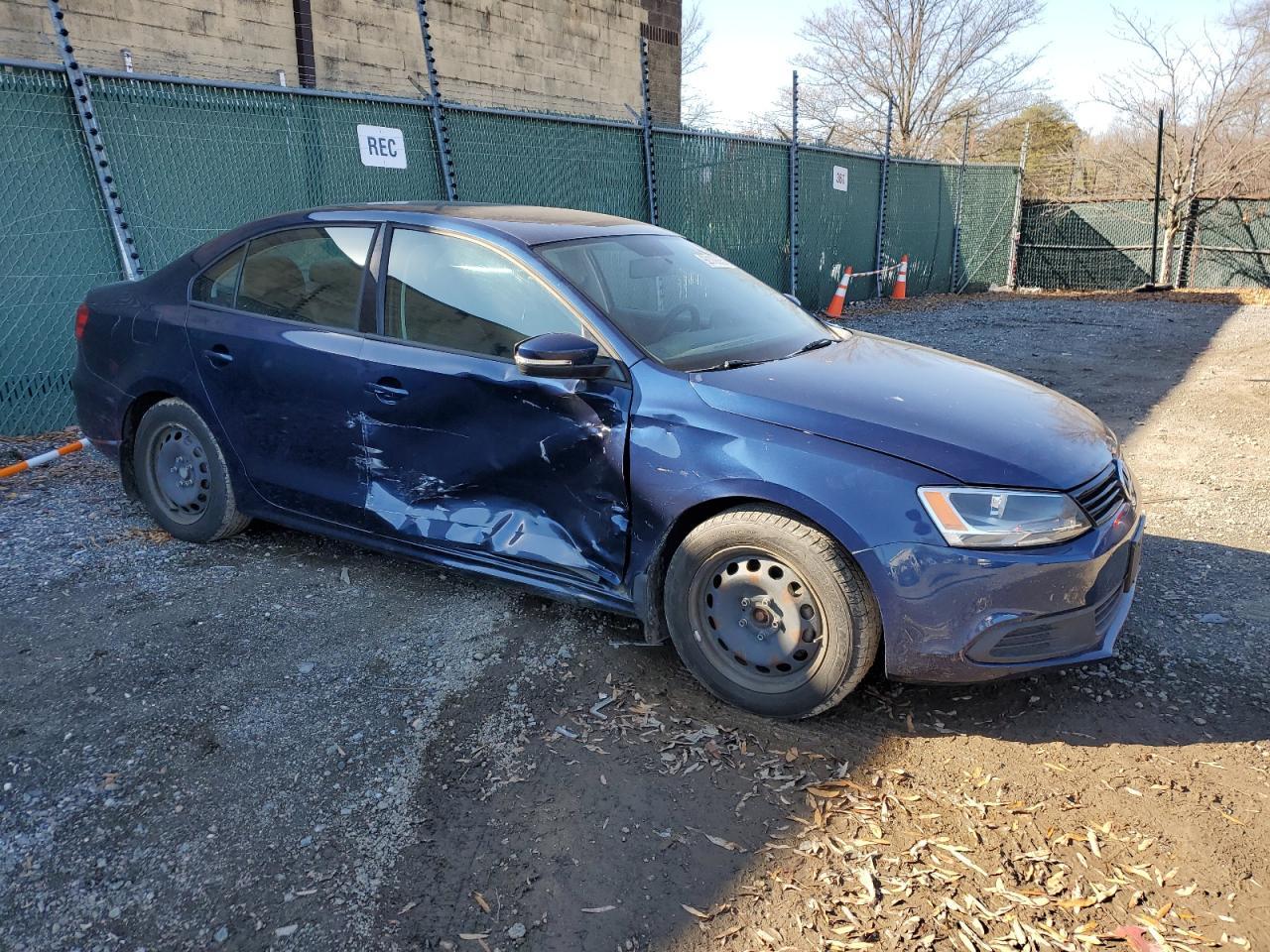 2012 VOLKSWAGEN JETTA