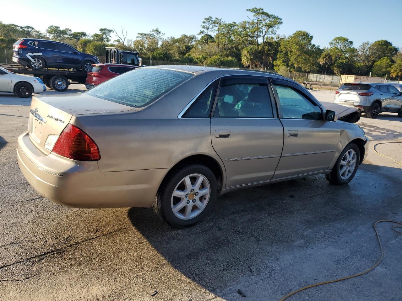 2000 TOYOTA Avalon