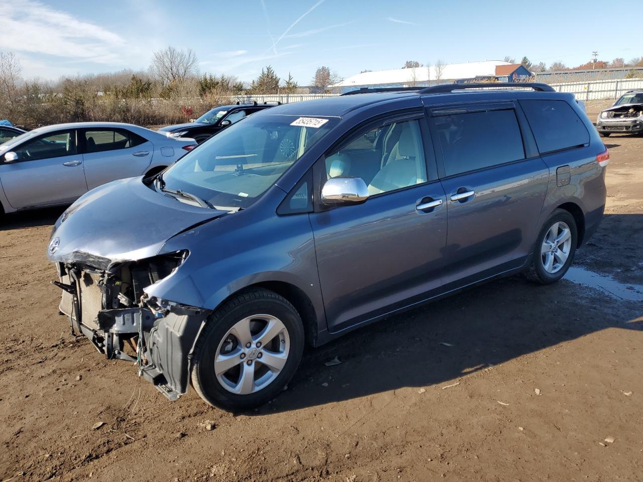 2013 TOYOTA SIENNA