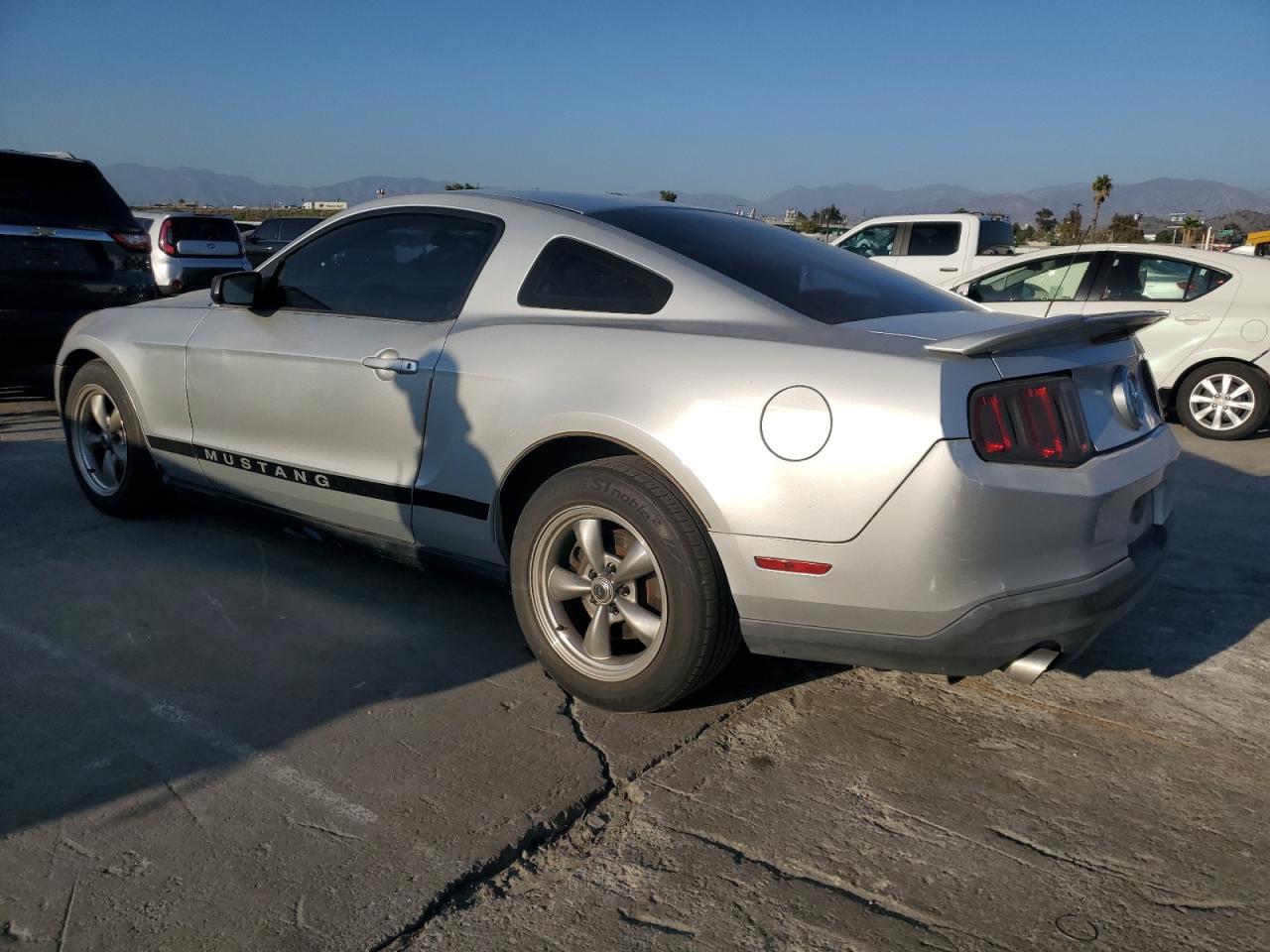2010 FORD MUSTANG