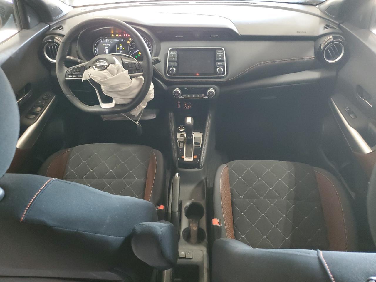 2019 NISSAN KICKS