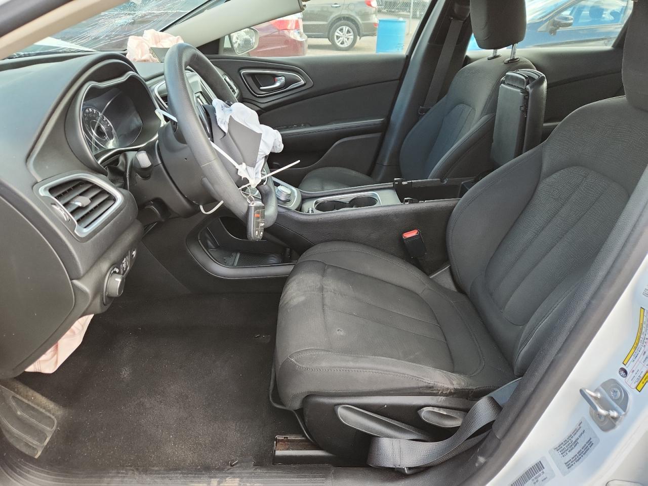 2016 CHRYSLER 200