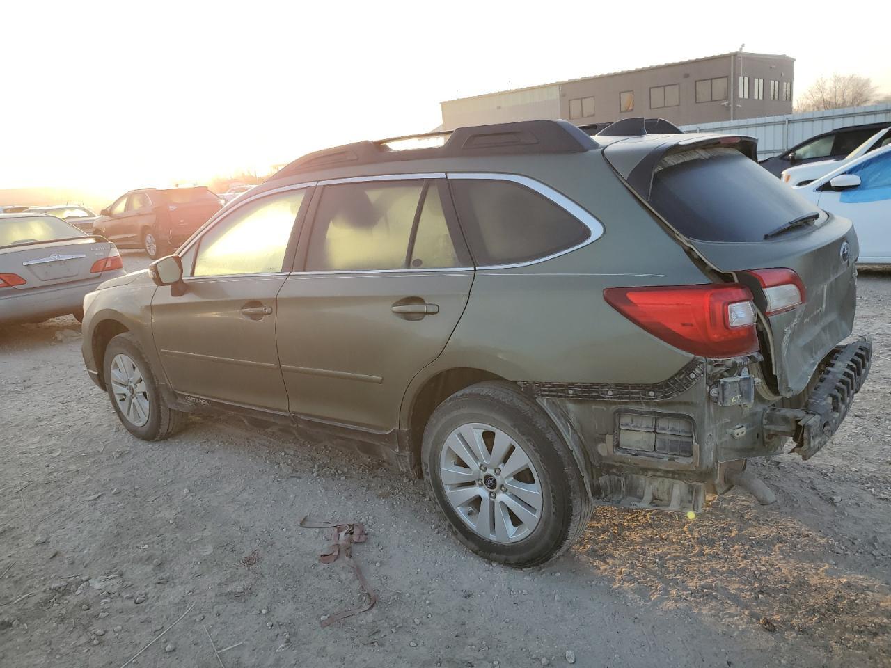 2017 SUBARU Outback