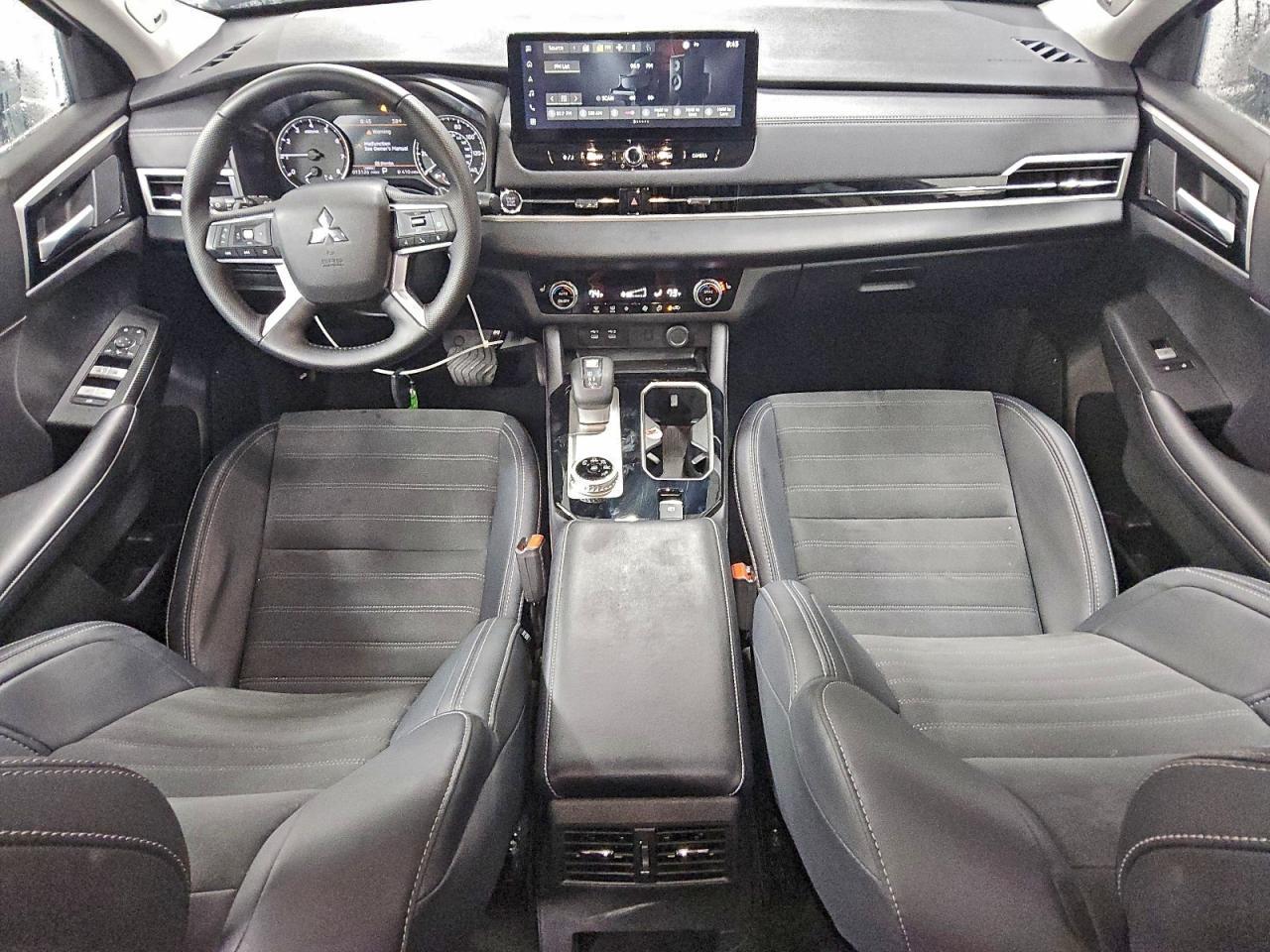 2025 MITSUBISHI outlander
