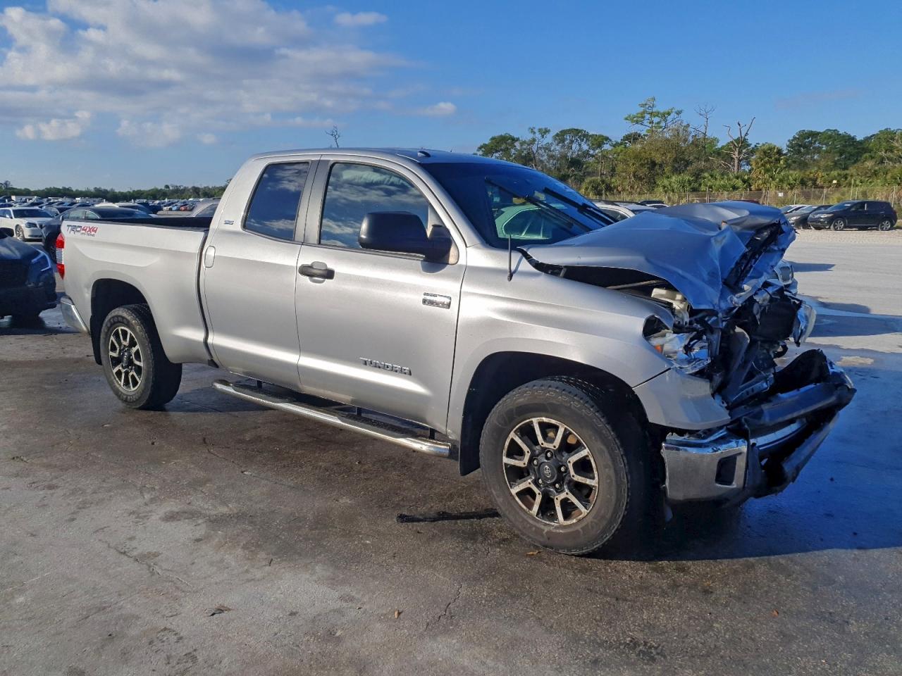 2016 TOYOTA TUNDRA