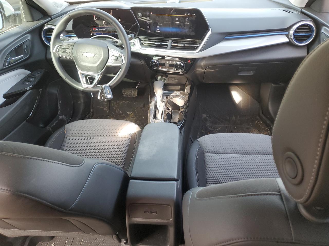 2025 CHEVROLET TRAX