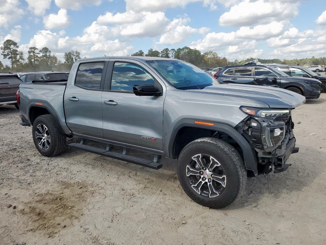 2023 GMC CANYON