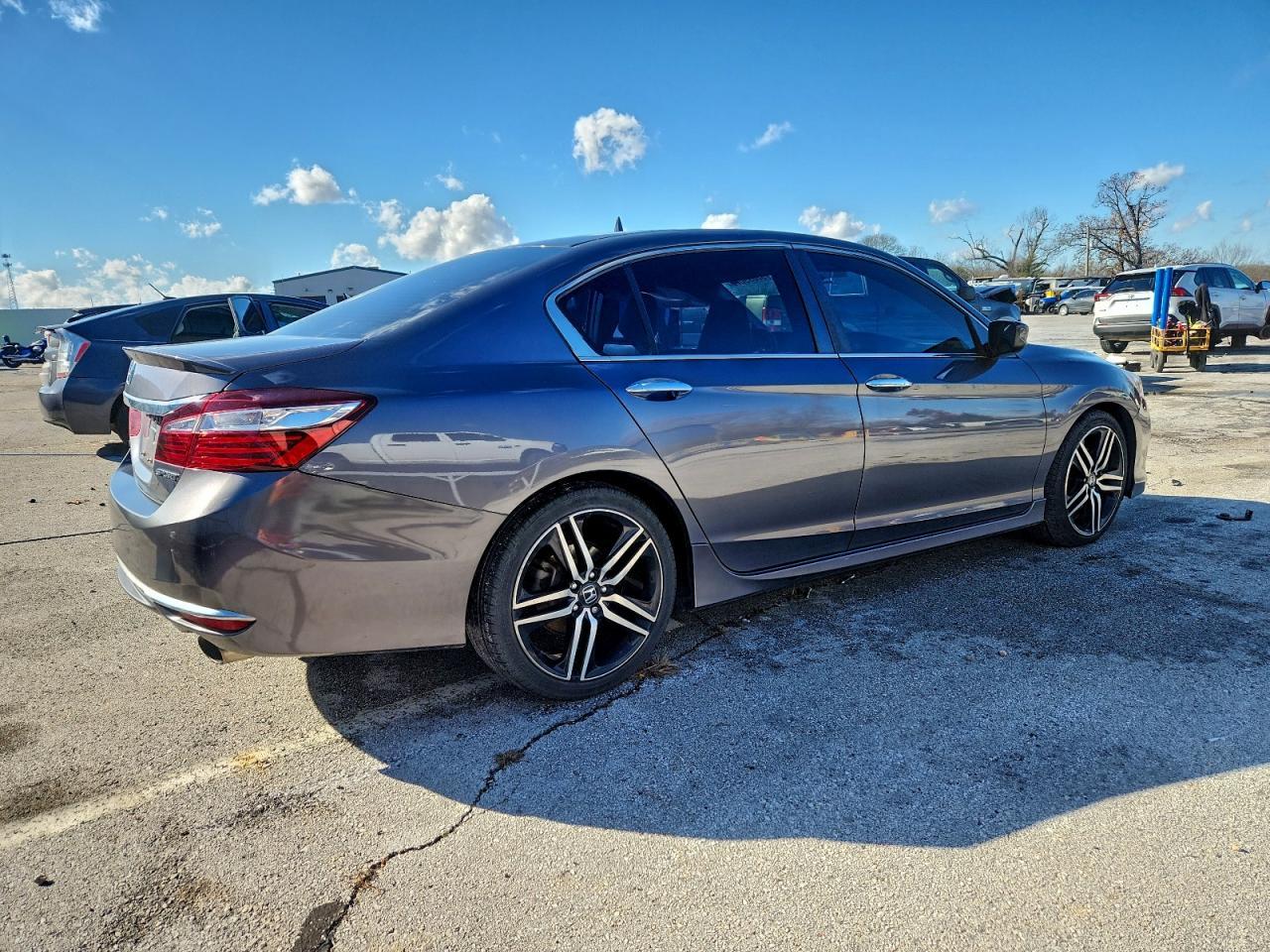 2017 HONDA ACCORD