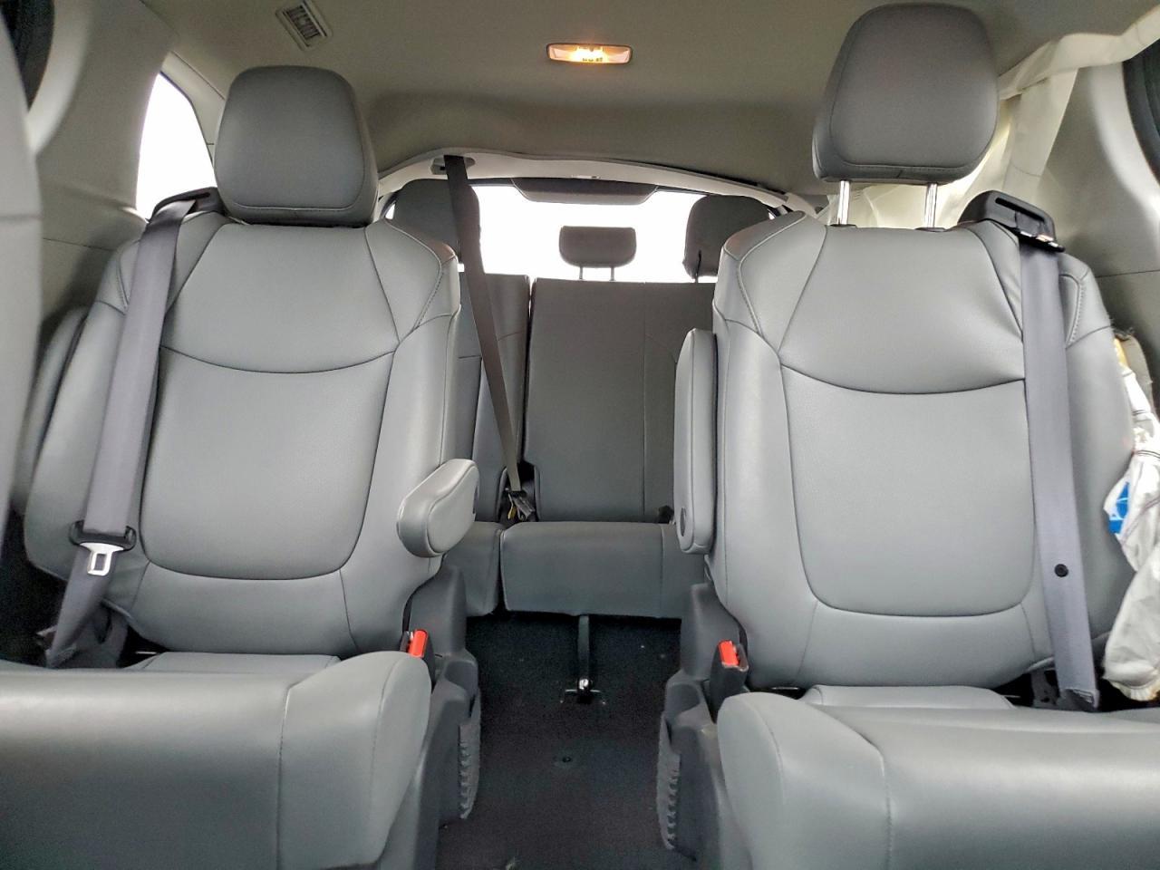 2024 TOYOTA SIENNA