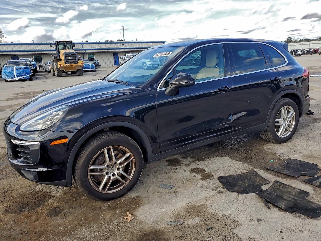 2017 PORSCHE CAYENNE