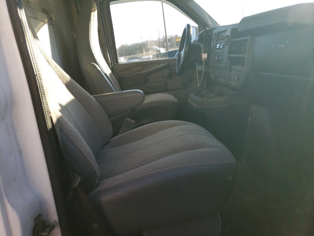 2015 CHEVROLET Express 3500