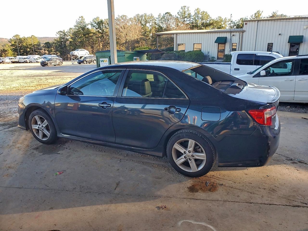 2013 TOYOTA CAMRY