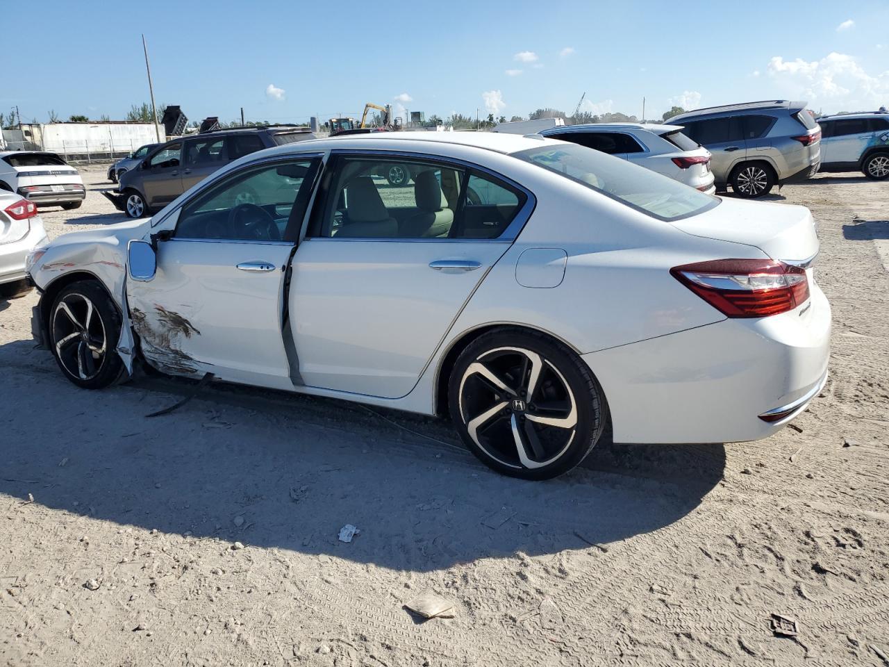2016 HONDA ACCORD