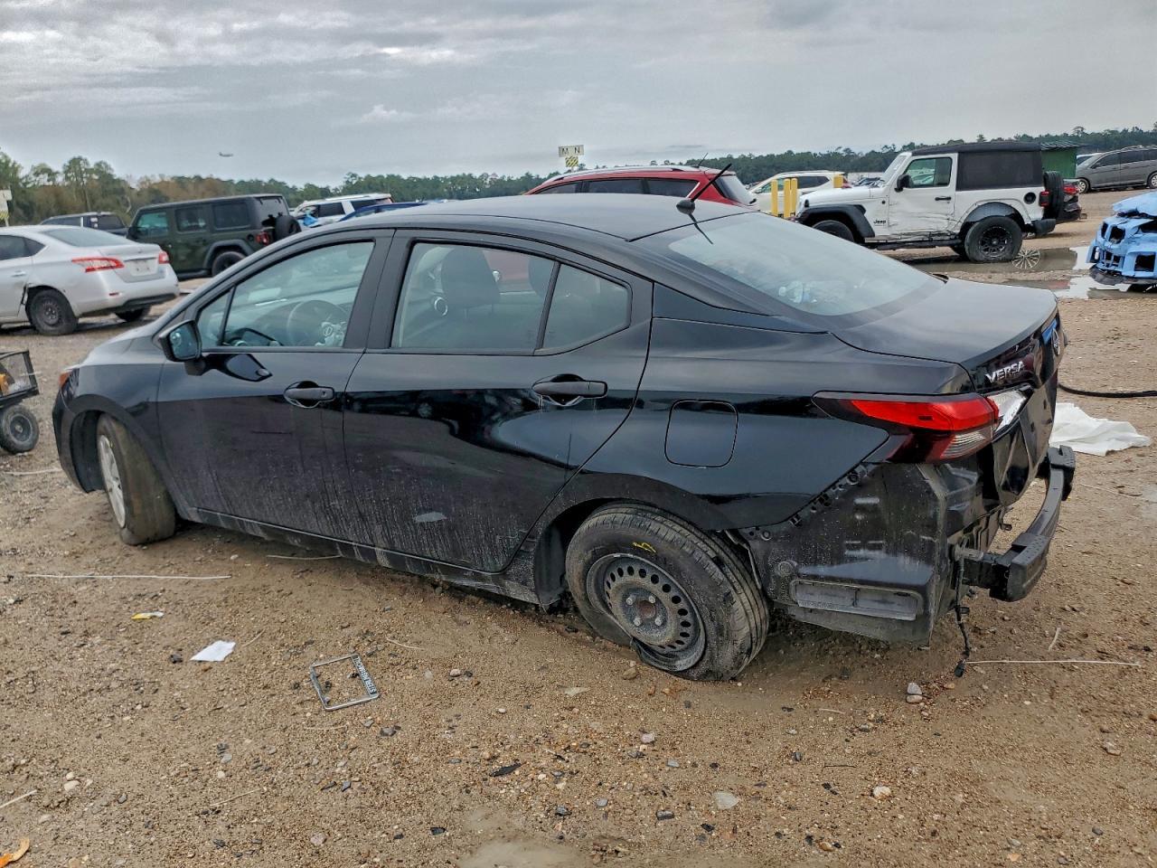 2023 NISSAN VERSA