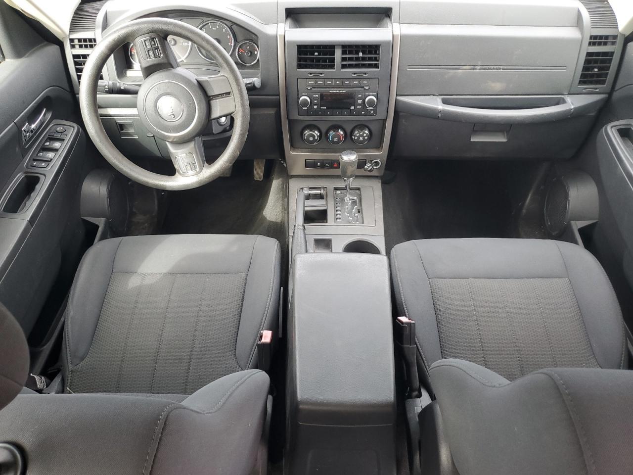 2012 JEEP Liberty