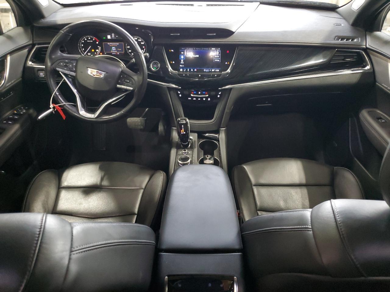 2021 CADILLAC XT6