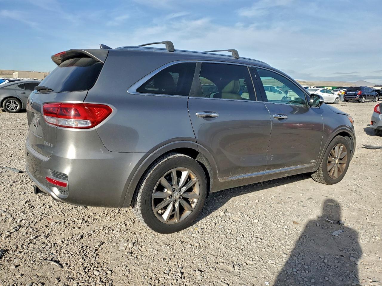 2016 KIA SORENTO