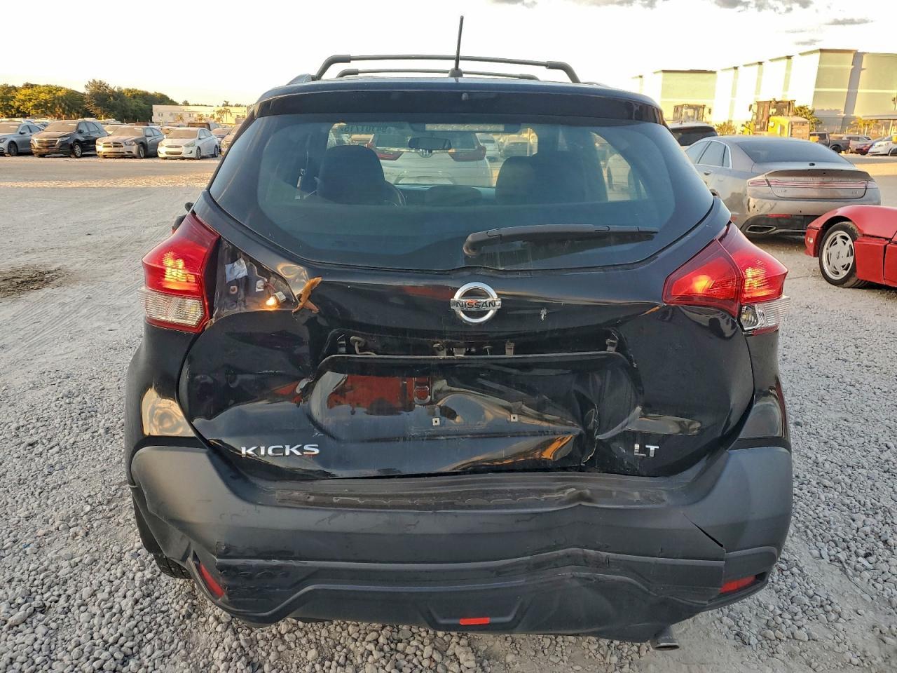 2019 NISSAN KICKS